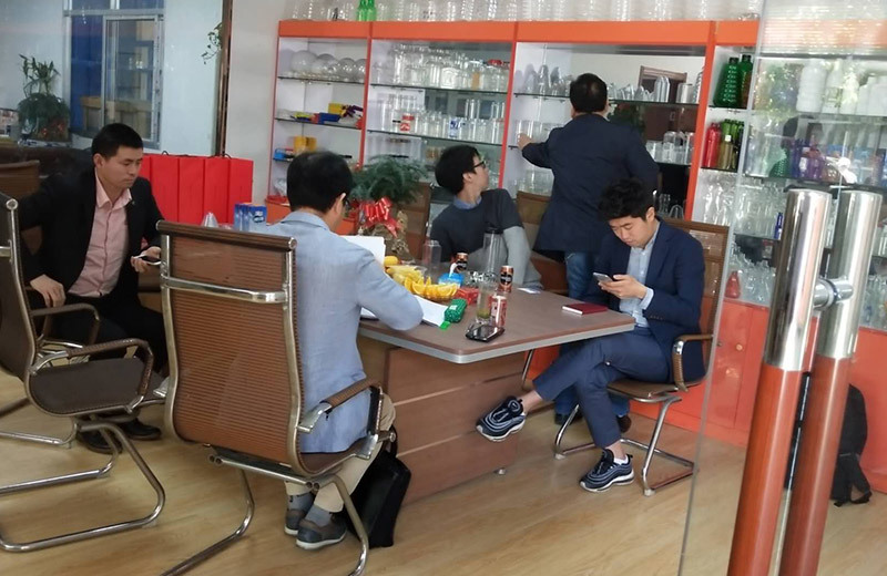 20180413韩国客户签订合同