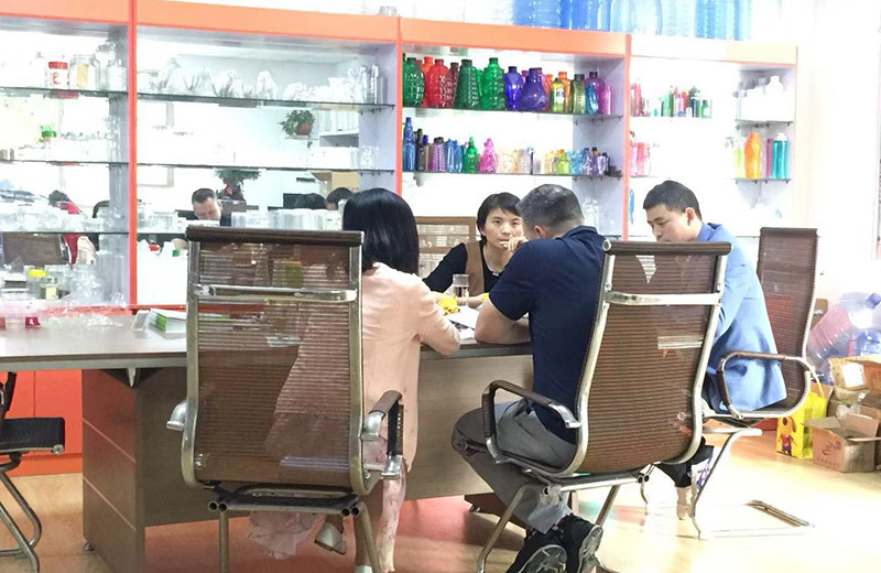 20181017美国客户来厂参观洽谈