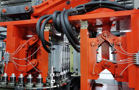 塑料水瓶吹塑机的优点