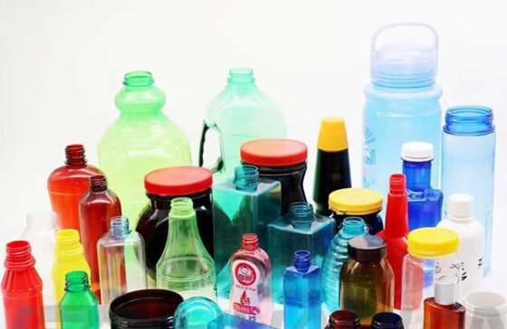 高速吹塑机产品的工作过程